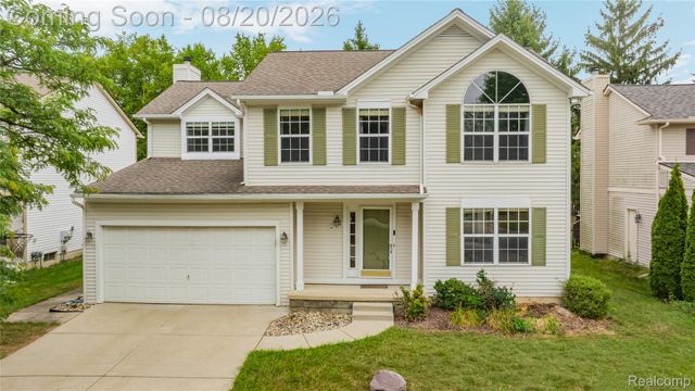 47258 Scarlet Drive N, Novi, MI 48374