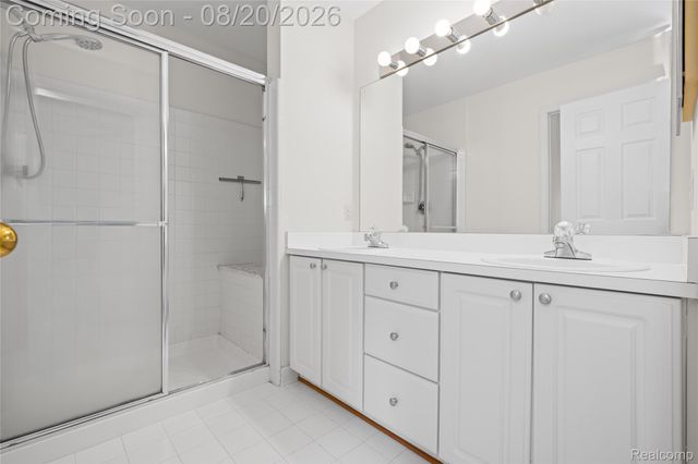 47258 Scarlet Drive N, Novi, MI 48374