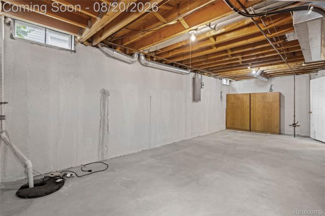 47258 Scarlet Drive N, Novi, MI 48374