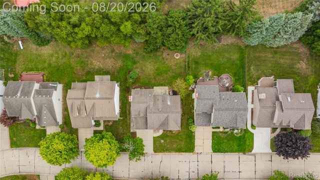 47258 Scarlet Drive N, Novi, MI 48374