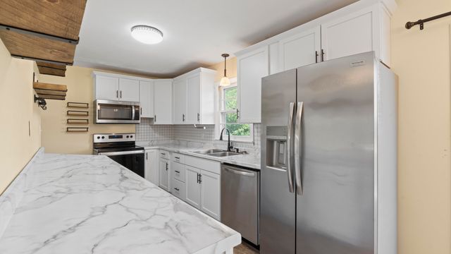 1725 AMELIA ST, Columbia, MO 65201