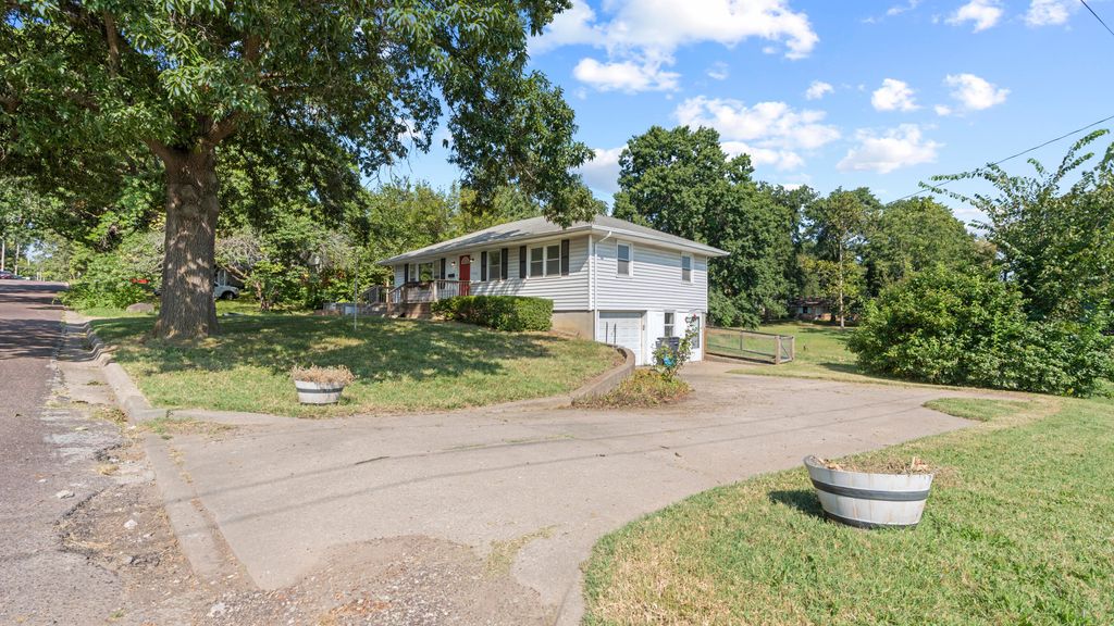 1725 AMELIA ST, Columbia, MO 65201