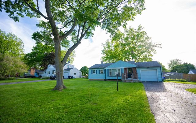 243 Dellwood Road, Greece, NY 14616