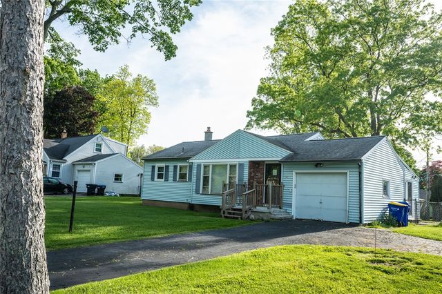 243 Dellwood Road, Greece, NY 14616