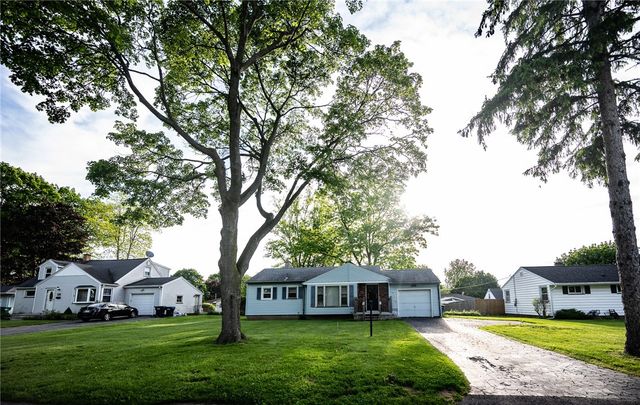 243 Dellwood Road, Greece, NY 14616