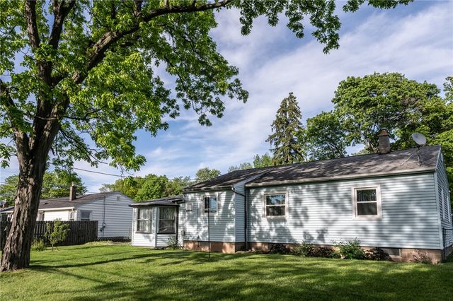 243 Dellwood Road, Greece, NY 14616