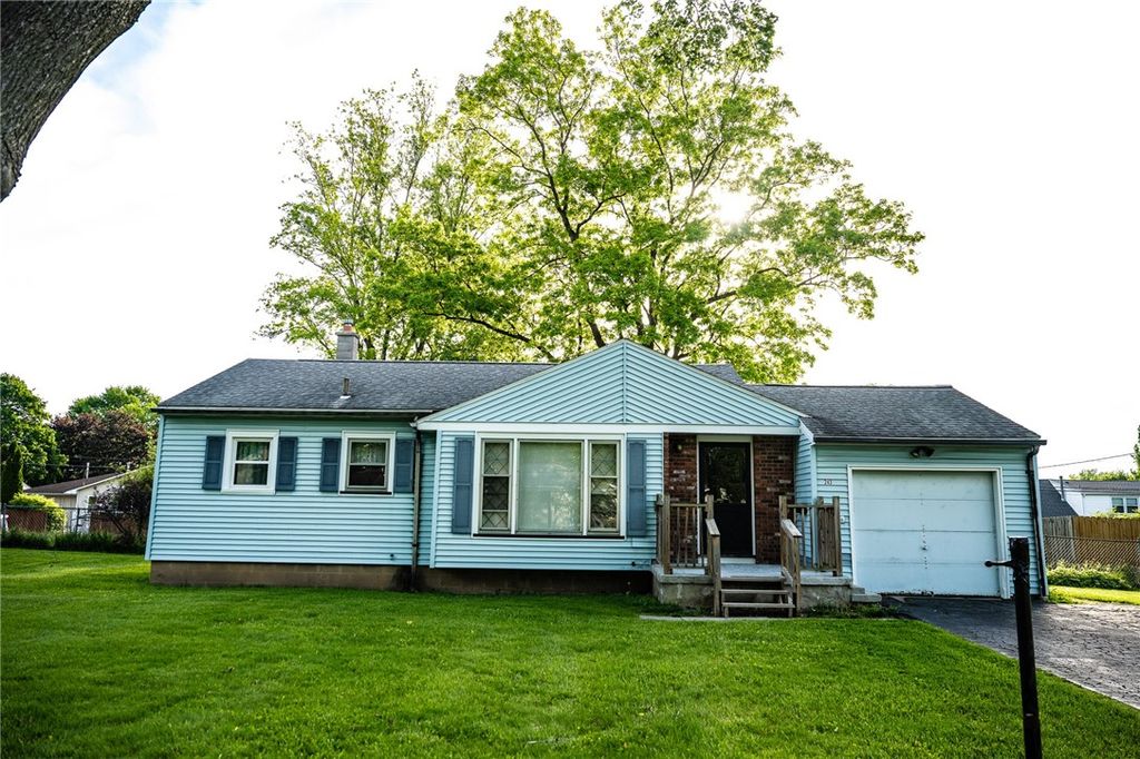243 Dellwood Road, Greece, NY 14616