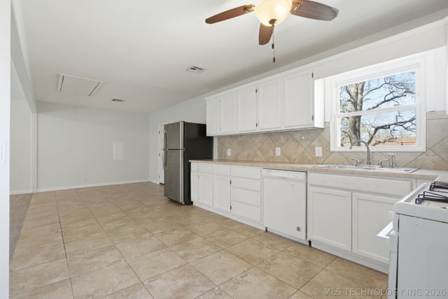 711 E Karma Avenue, Jenks, OK 74037