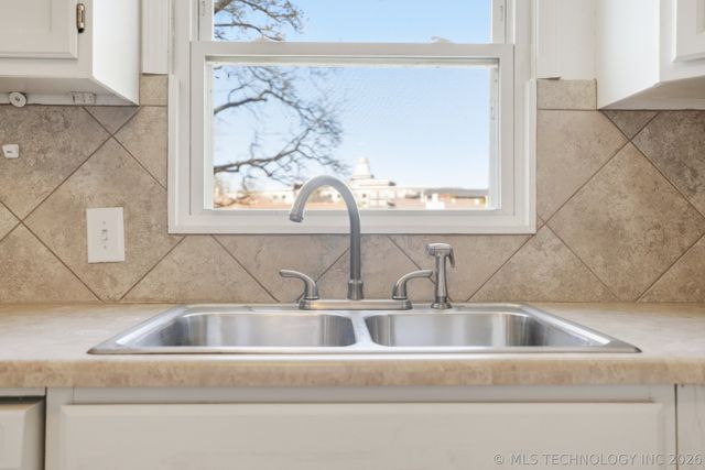 711 E Karma Avenue, Jenks, OK 74037