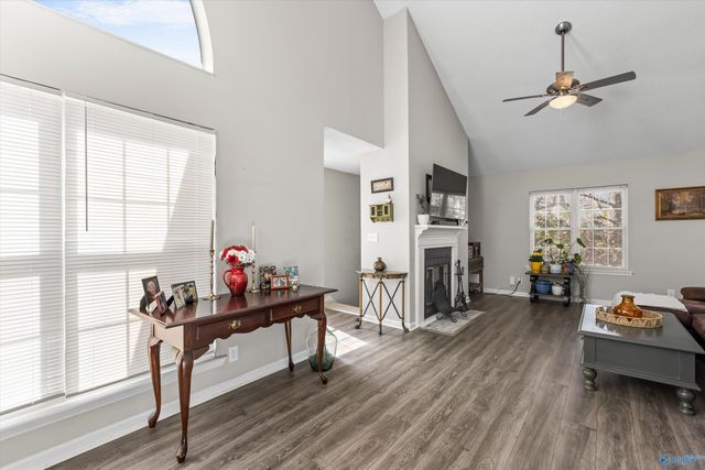 1039 Stones Throw Drive NW 5, Huntsville, AL 35806