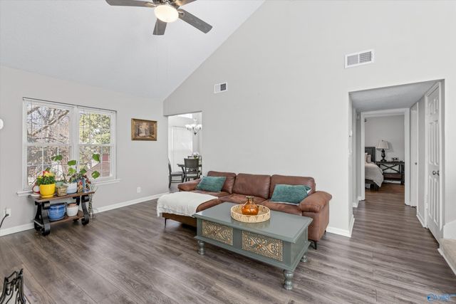 1039 Stones Throw Drive NW 5, Huntsville, AL 35806