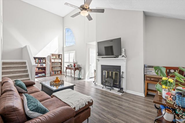 1039 Stones Throw Drive NW 5, Huntsville, AL 35806