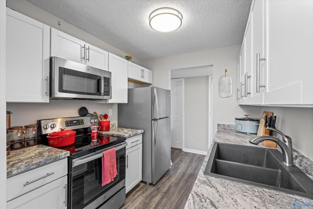 1039 Stones Throw Drive NW 5, Huntsville, AL 35806