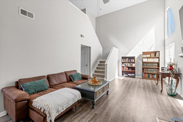 1039 Stones Throw Drive NW 5, Huntsville, AL 35806