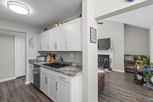 1039 Stones Throw Drive NW 5, Huntsville, AL 35806