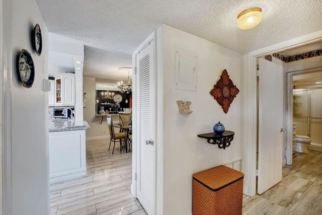 2615 NE 1st Court 204, Boynton Beach, FL 33435