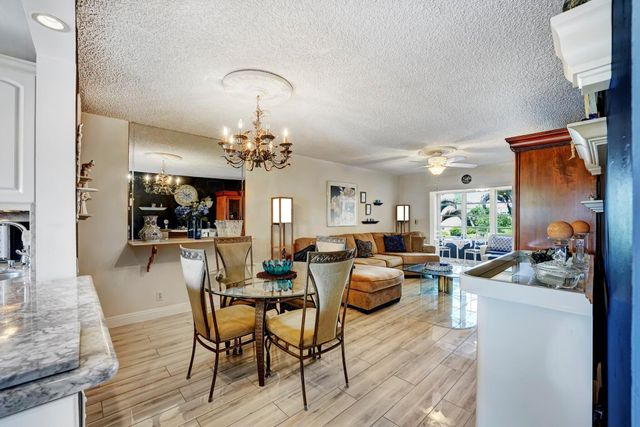 2615 NE 1st Court 204, Boynton Beach, FL 33435