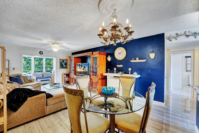 2615 NE 1st Court 204, Boynton Beach, FL 33435