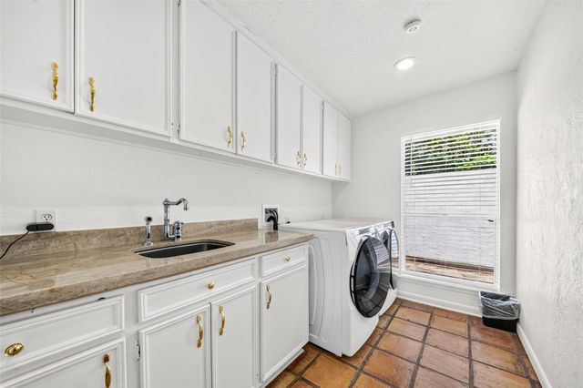 1534 David Searles Boulevard, Sugar Land, TX 77478