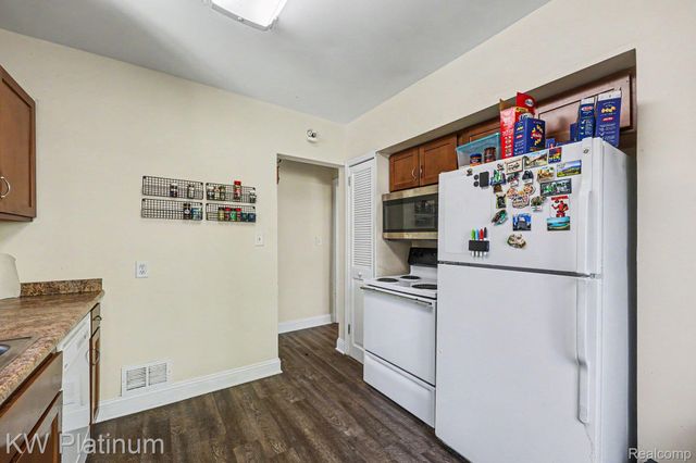 1418 21st Street, Port Huron, MI 48060