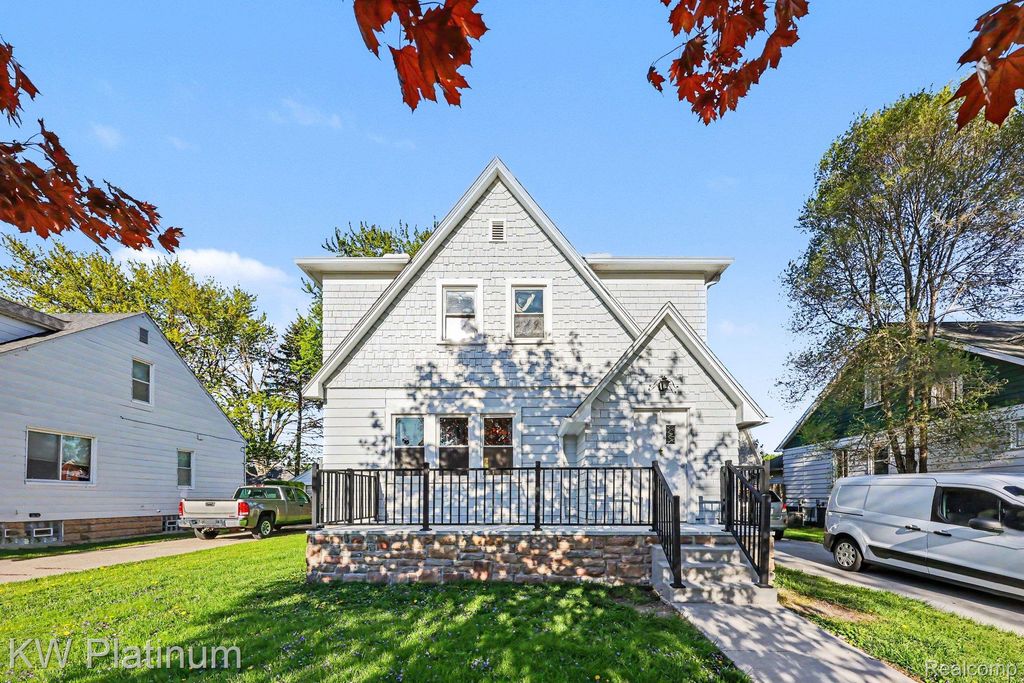 1418 21st Street, Port Huron, MI 48060