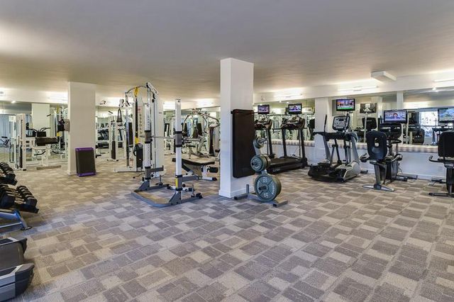 100 Sunrise Avenue 404, Palm Beach, FL 33480