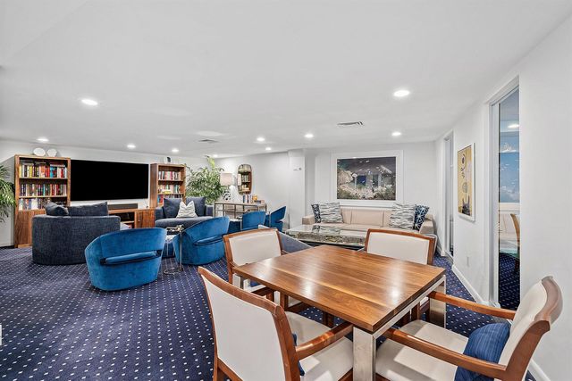 100 Sunrise Avenue 404, Palm Beach, FL 33480