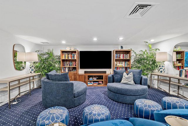 100 Sunrise Avenue 404, Palm Beach, FL 33480