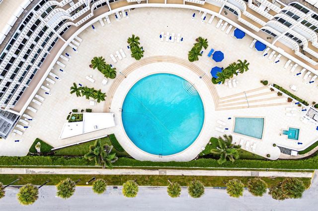 100 Sunrise Avenue 404, Palm Beach, FL 33480