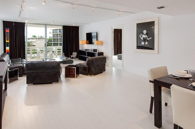 100 Sunrise Avenue 404, Palm Beach, FL 33480