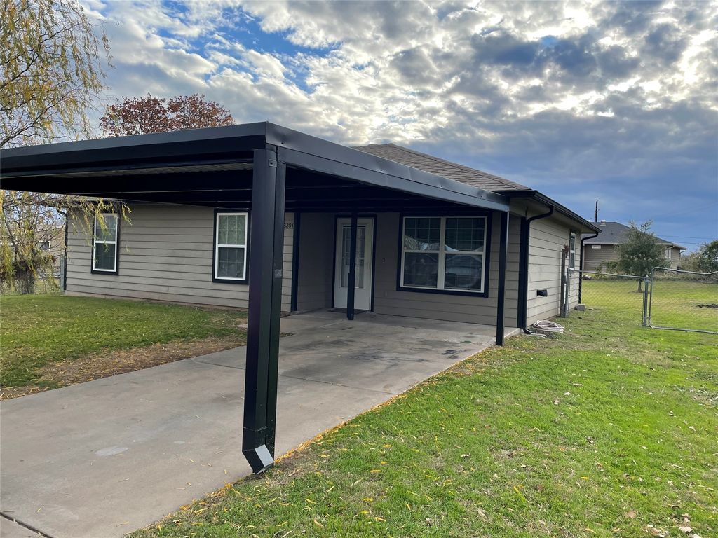 3204 Highview Court, Granbury, TX 76049