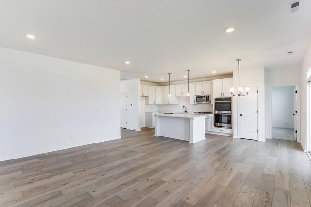 755 Alberta Avenue, Oswego, IL 60543