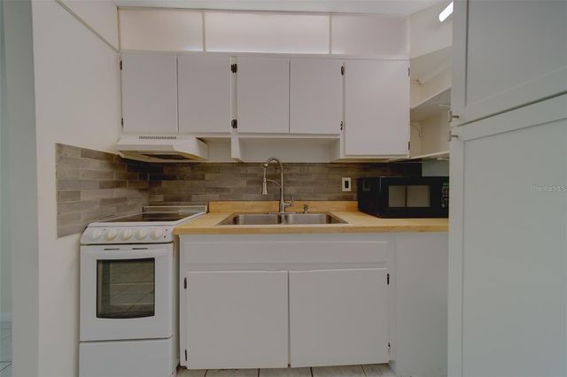 2500 HARN BOULEVARD F12, Clearwater, FL 33764