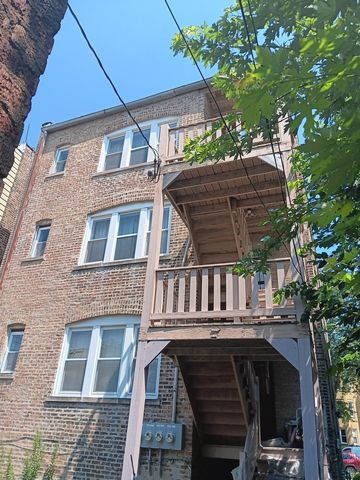 7840 S Essex Avenue, Chicago, IL 60649