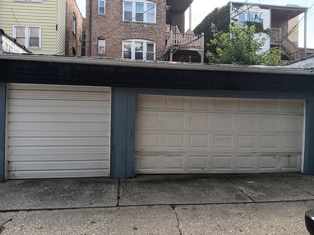 7840 S Essex Avenue, Chicago, IL 60649