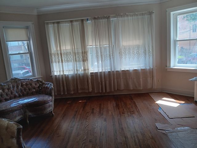 7840 S Essex Avenue, Chicago, IL 60649