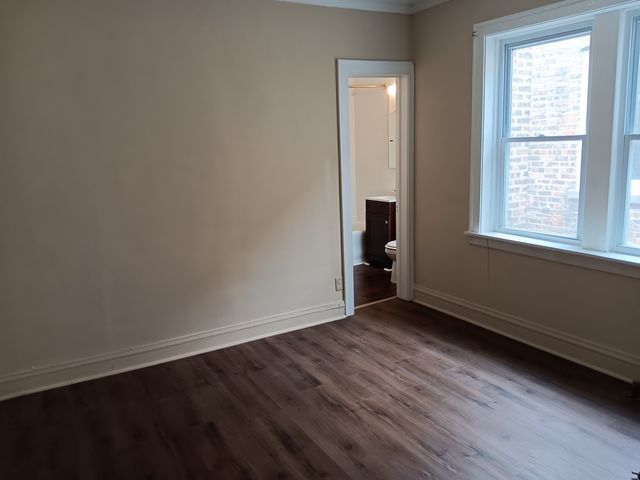 7840 S Essex Avenue, Chicago, IL 60649