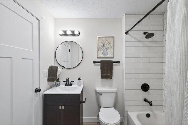 1181 Raymond Avenue, Saint Paul, MN 55108