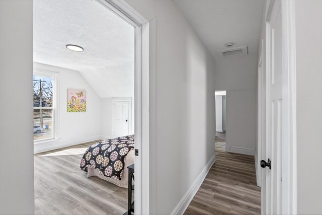 1181 Raymond Avenue, Saint Paul, MN 55108