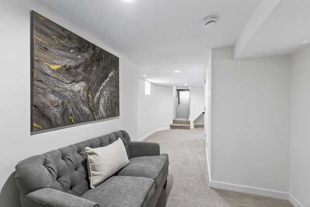 1181 Raymond Avenue, Saint Paul, MN 55108