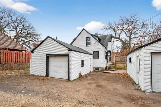 1181 Raymond Avenue, Saint Paul, MN 55108