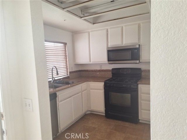 14319 Weeping Willow Lane, Fontana, CA 92337