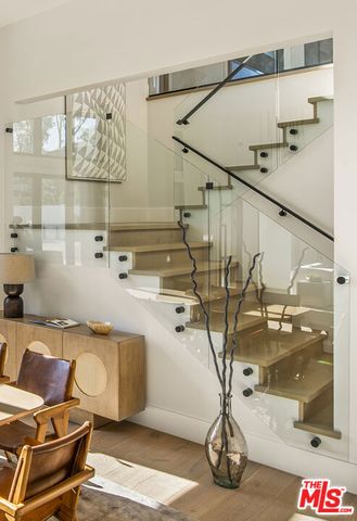 17341 W Amina Place, Encino, CA 91316