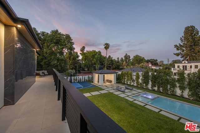 17341 W Amina Place, Encino, CA 91316