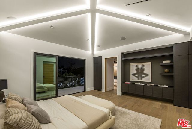 17341 W Amina Place, Encino, CA 91316