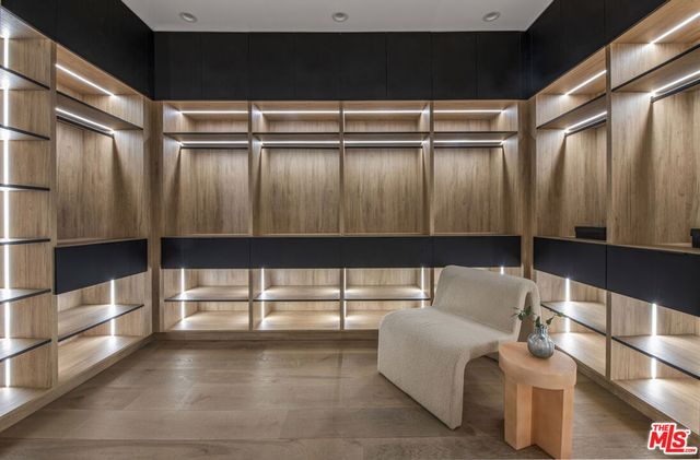 17341 W Amina Place, Encino, CA 91316