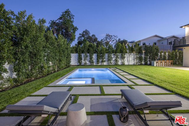 17341 W Amina Place, Encino, CA 91316