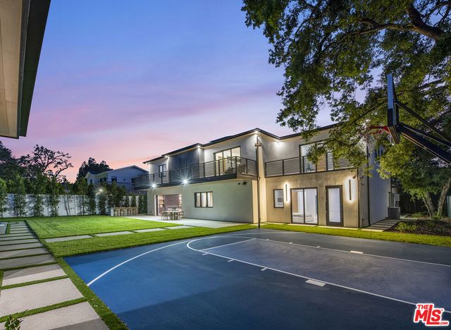 17341 W Amina Place, Encino, CA 91316