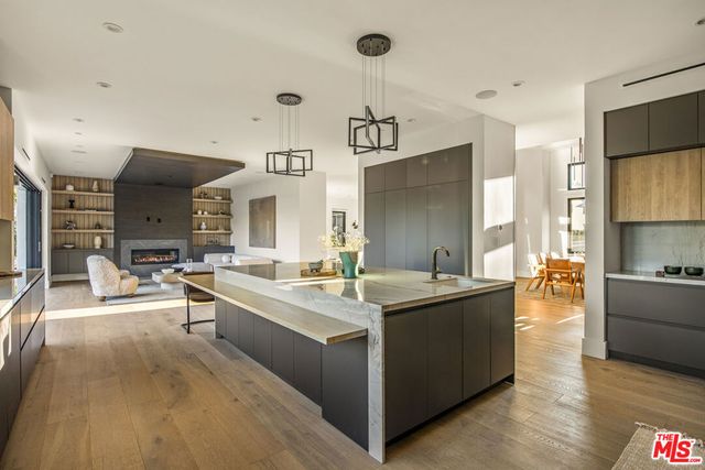 17341 W Amina Place, Encino, CA 91316