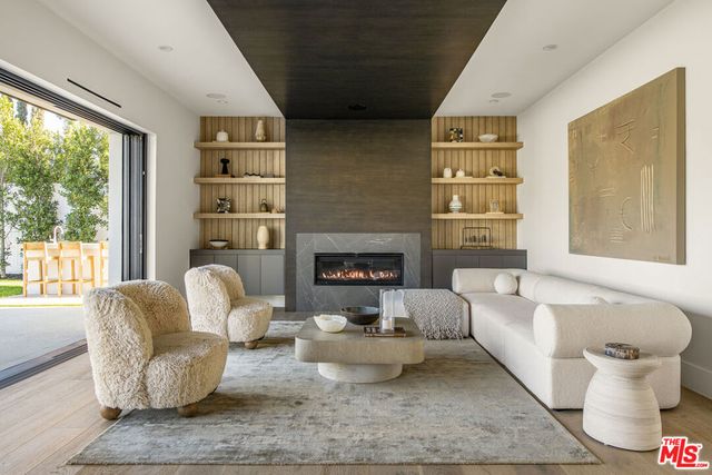 17341 W Amina Place, Encino, CA 91316